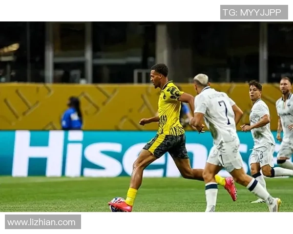 拜仁慕尼黑与多特蒙德激战正酣 谁将笑到最后夺得德甲荣耀